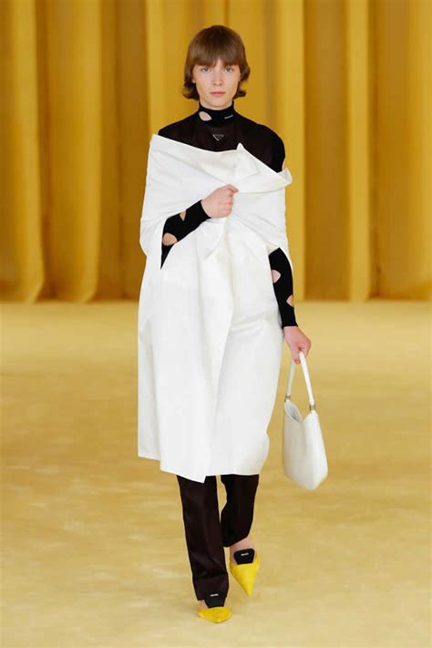 costumi prada|Prada fashion designer 2021.